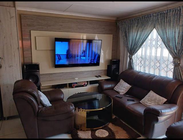 2 BEDROOM HOUSE FOR SALE IN SKY CITY